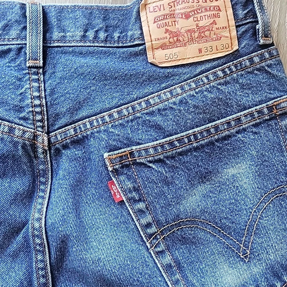 Vintage Levi's 505 Regular Fit Zip Fly Blue Straight Jeans W33 x L30 (W30 x L27)